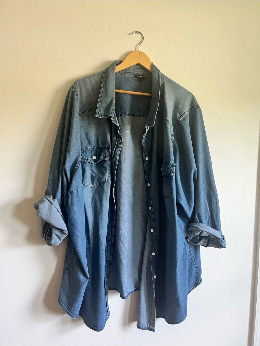 Torrid size 6 or 30W Classic Blue Denim Shirt - Relaxed Fit - Picture 2 of 12